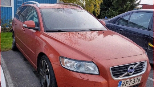 VOLVO V50